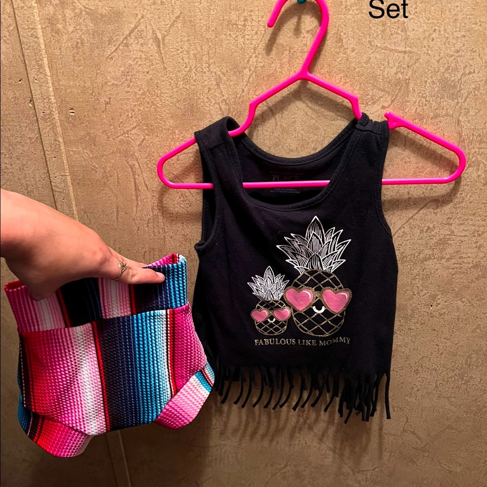 12-18 month boutique bummie shorts and tank my favorite! Great condition!